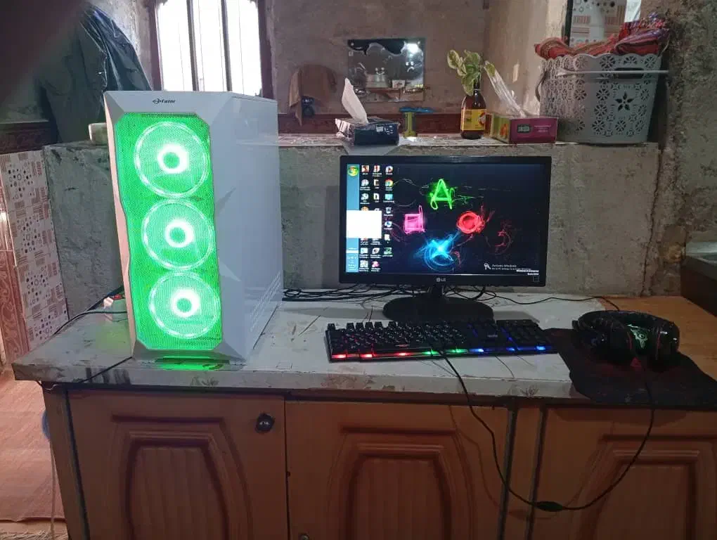 کامپیوتر گیمینگ|رایانه رومیزی|میمند, |دیوار