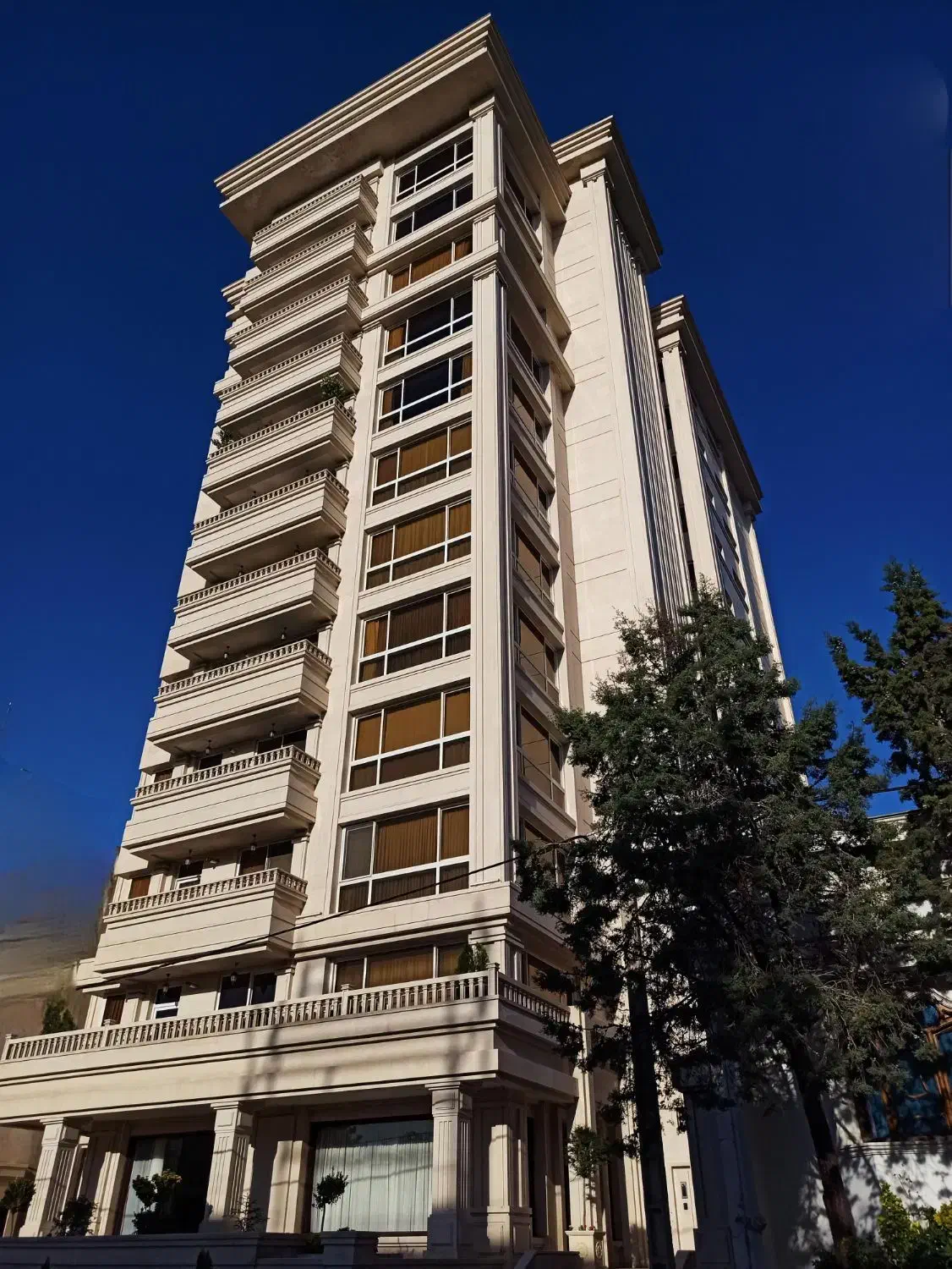 خدمات و نظافت|استخدام سرایداری و نظافت|مشهد, وکیل‌آباد|دیوار