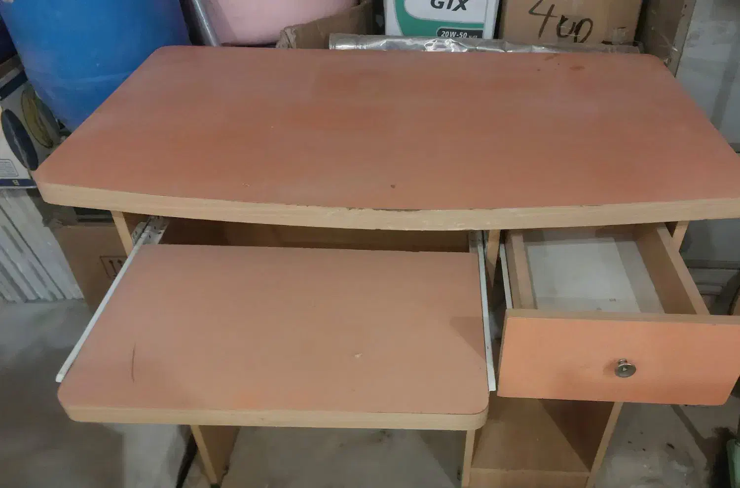 میز تحریر یا کامپیوتر|میز تحریر و کامپیوتر|قرچک, شهرک الحدید|دیوار