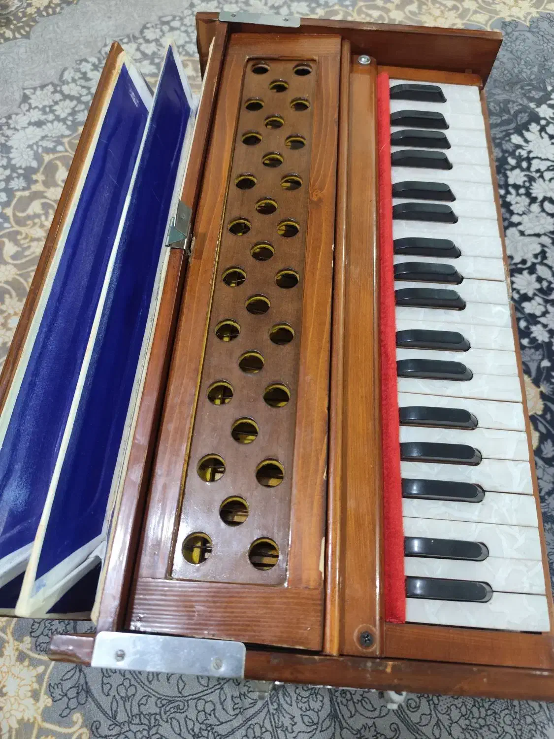 ارمنی یا هارمونیا بینا تک سور|سازهای بادی|تایباد, |دیوار