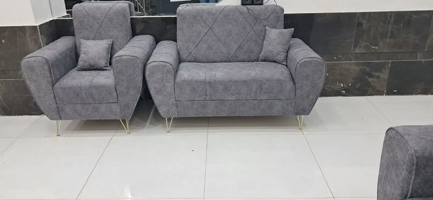 مبل ۷ نفره  ۱۴ تومن به خریدار واقعی تخفیف میدم|مبلمان خانگی و میز عسلی|سبزوار, ولیعصر (نجار آباد)|دیوار