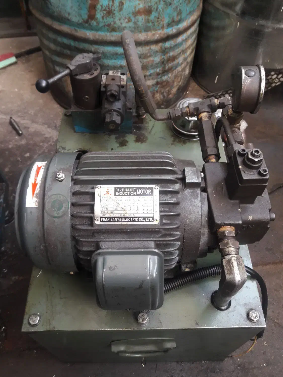 یونیت هیدرولیک جک|ماشینآلات صنعتی|الوند, |دیوار