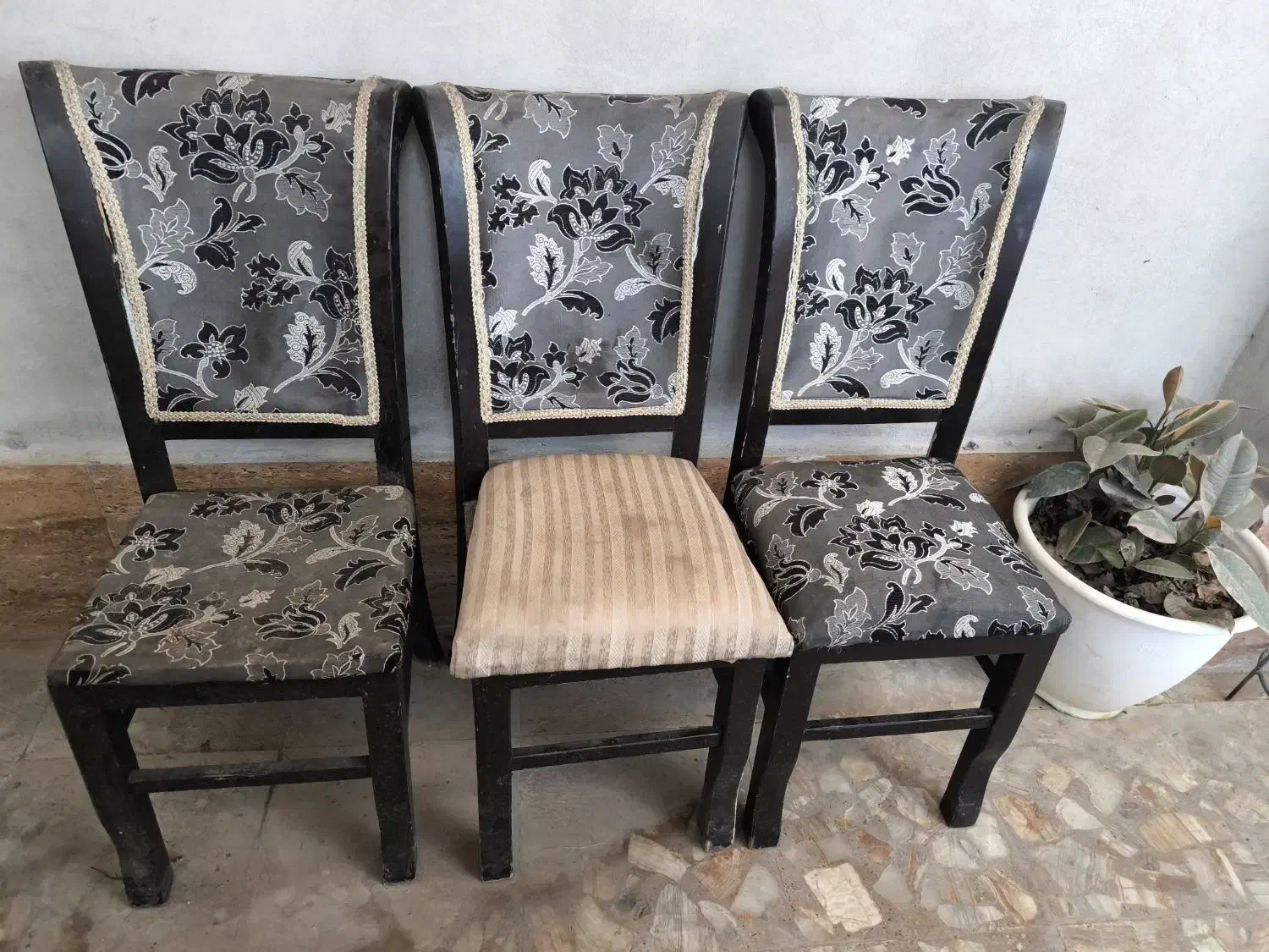 صندلی|صندلی و نیمکت|گتاب, |دیوار