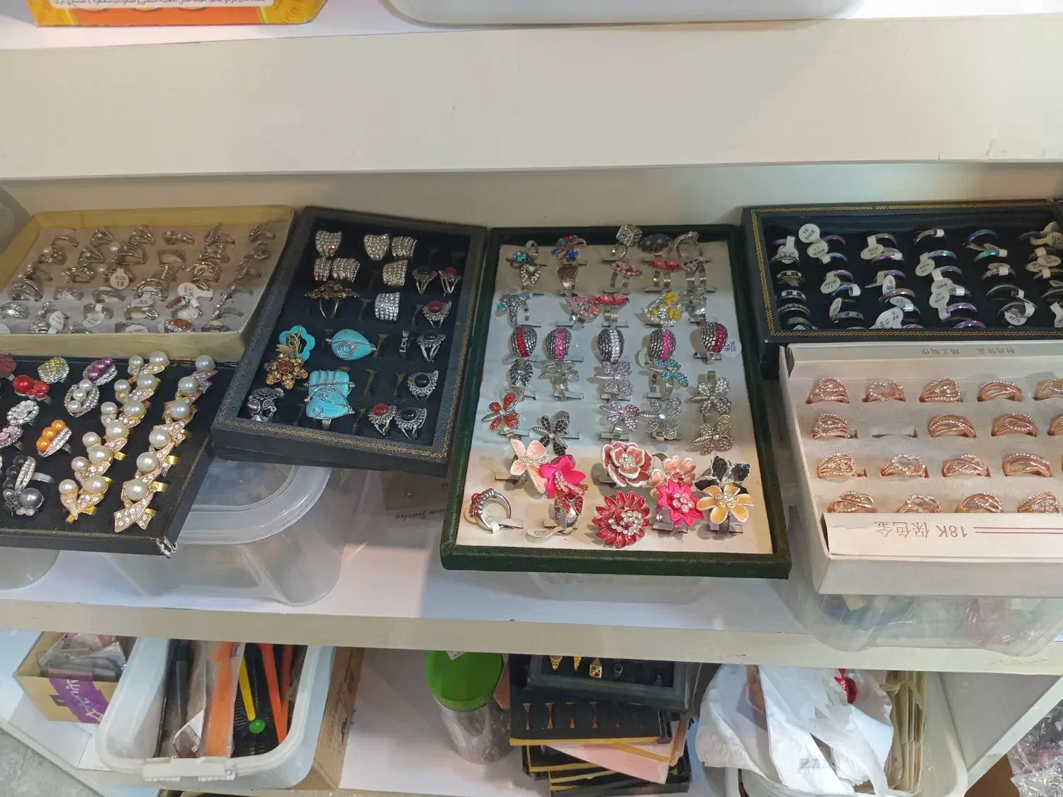 انواع انگشتر ۳۵ هزار تومان|بدلیجات|یزد, |دیوار