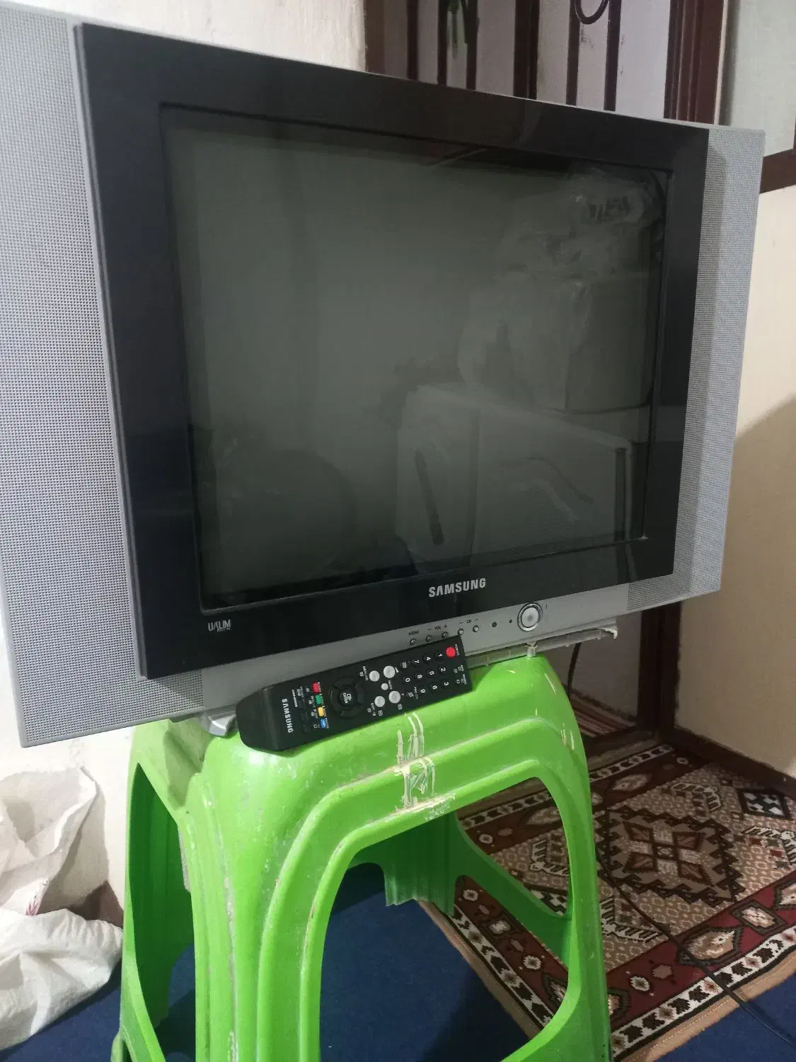 تلویزیون|تلویزیون و پروژکتور|گرمی, |دیوار