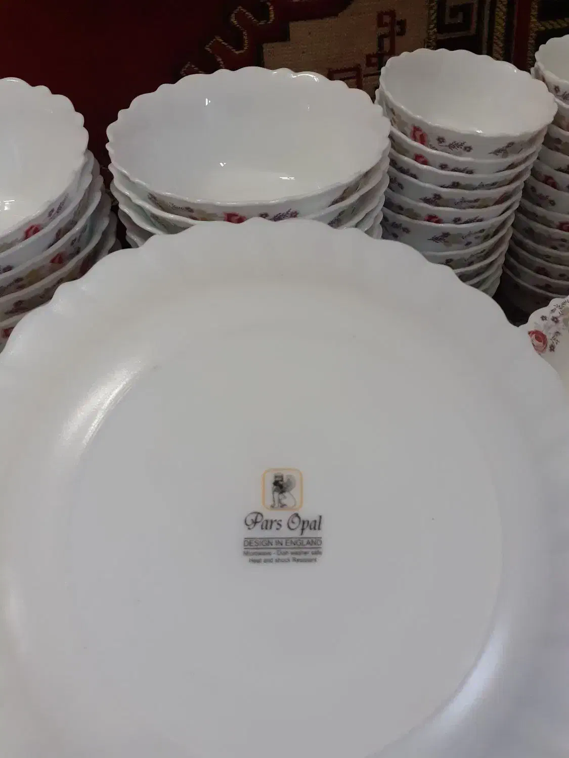 سرویس ۲۴ نفره آرکوپال زیبا|ظروف سرو و پذیرایی|اصفهان, کارلادان|دیوار