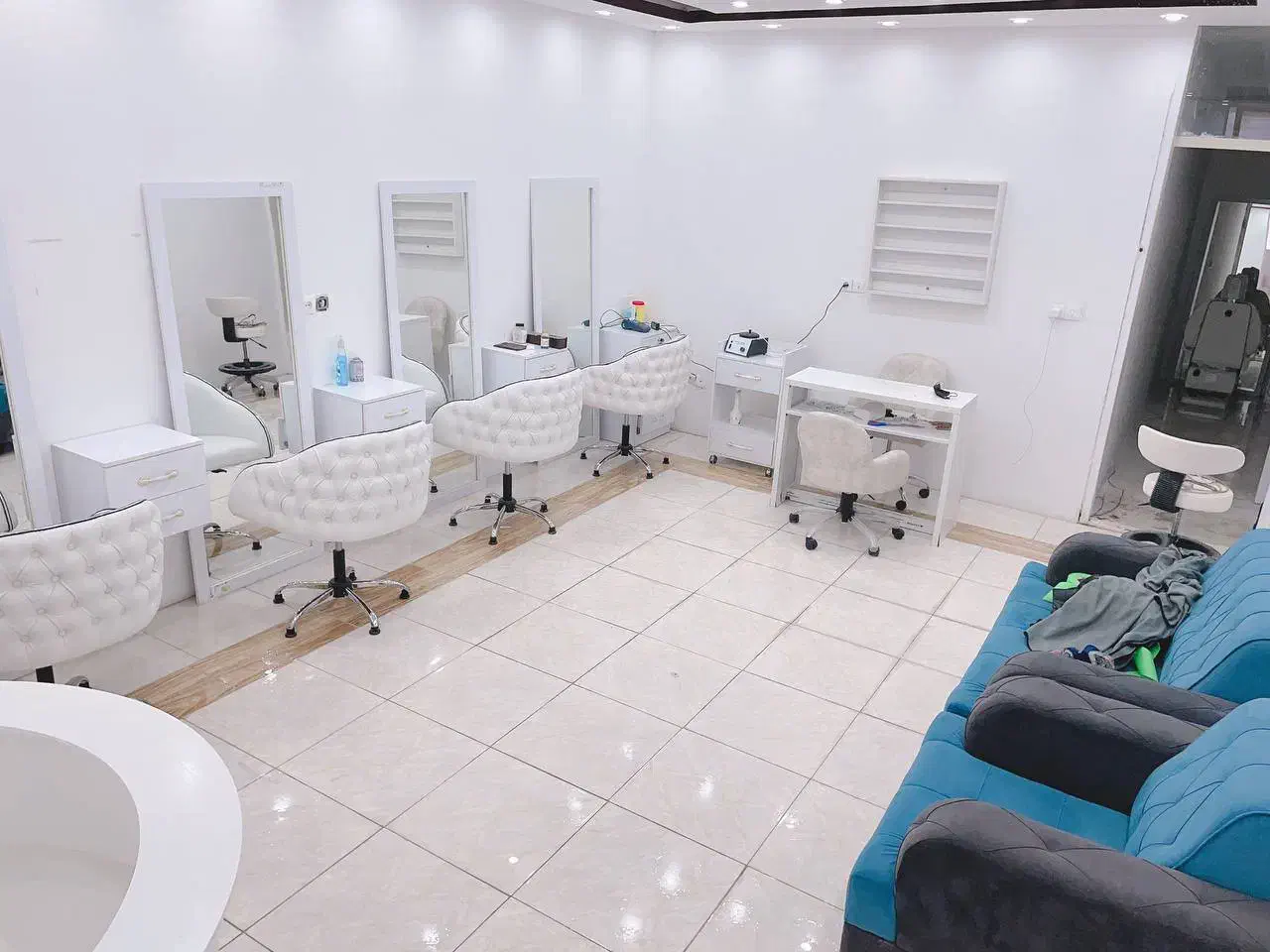 فروش صندلی و میز|مبلمان اداری|یزد, |دیوار