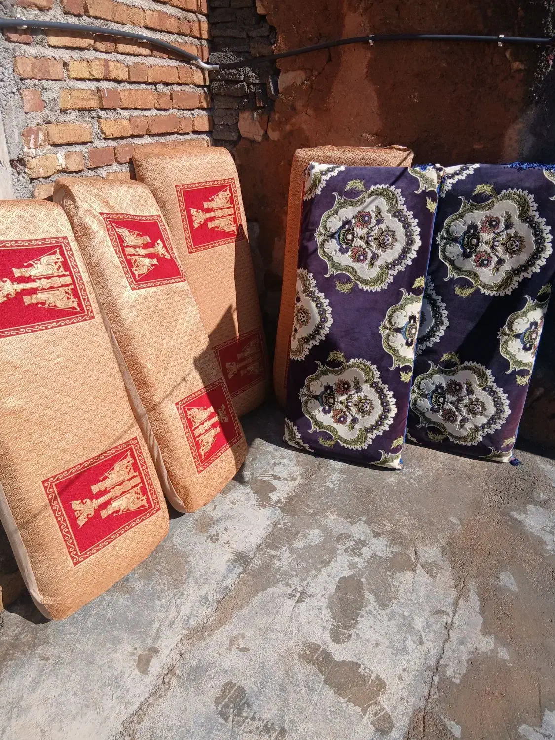 پشتی|پشتی|کارزان, |دیوار