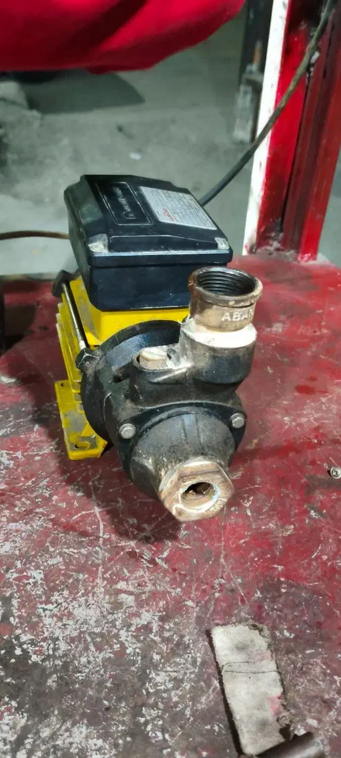 نصب و تعمیر پمپ آب.لوله کشی.تخریب وکنده کاری|خدمات پیشه و مهارت|میناب, |دیوار