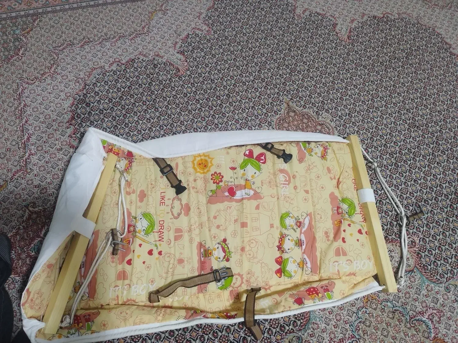ننو یا گهواره سنتی|اسباب و اثاث بچه|شیراز, شهرک ولیعصر|دیوار