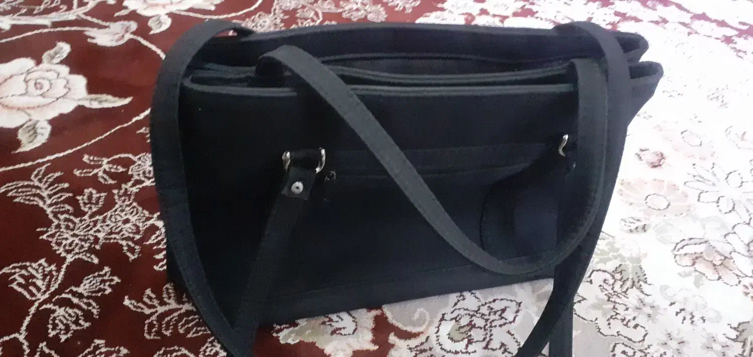 کیف|کیف، کفش، کمربند|دورود, |دیوار