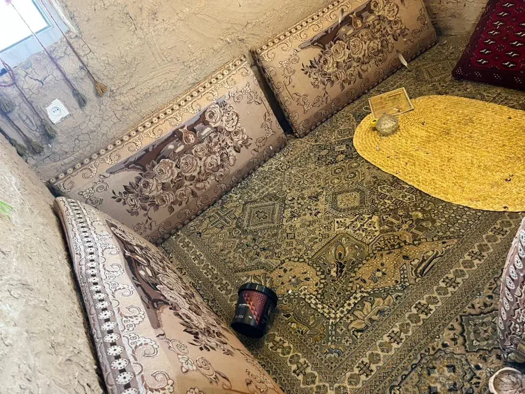 پشت دیواری|پشتی|رشت, حومه رشت|دیوار