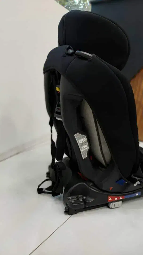 صندلی ماشین کودک|تخت و صندلی بچه|آمل, |دیوار