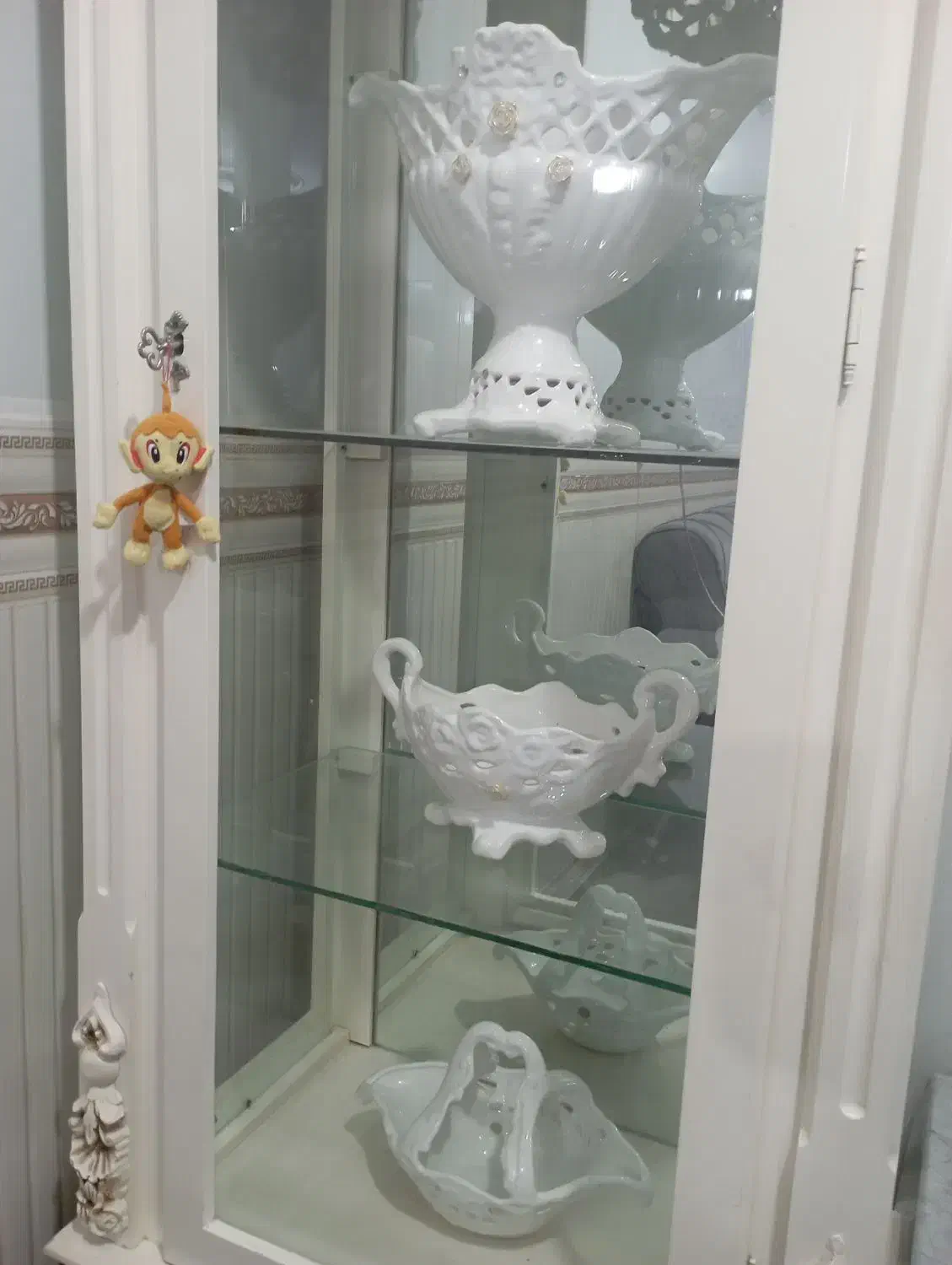 بوفه شیری در حد نو|بوفه، ویترین، کنسول|چهارباغ, |دیوار