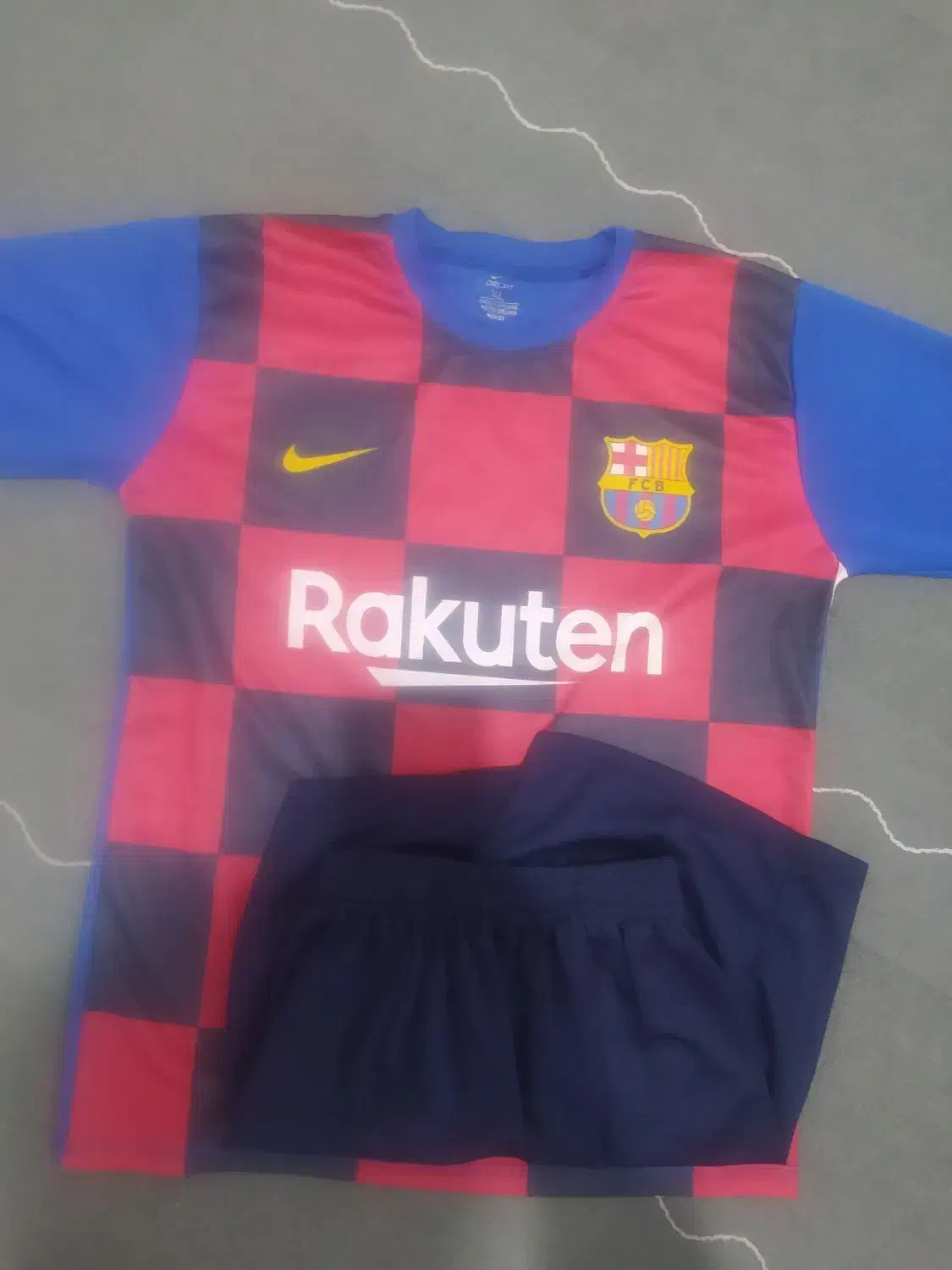 لباس ورزشی نو سایز ایکس لارج|تجهیزات ورزشی|تربت جام, میان جام|دیوار