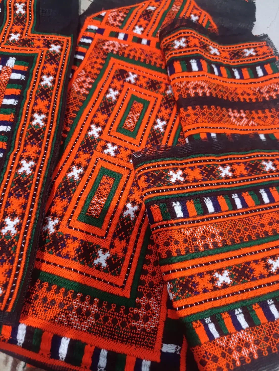 انواع و اقسام بدن لباس سراوان بخشان|لباس|سراوان, |دیوار