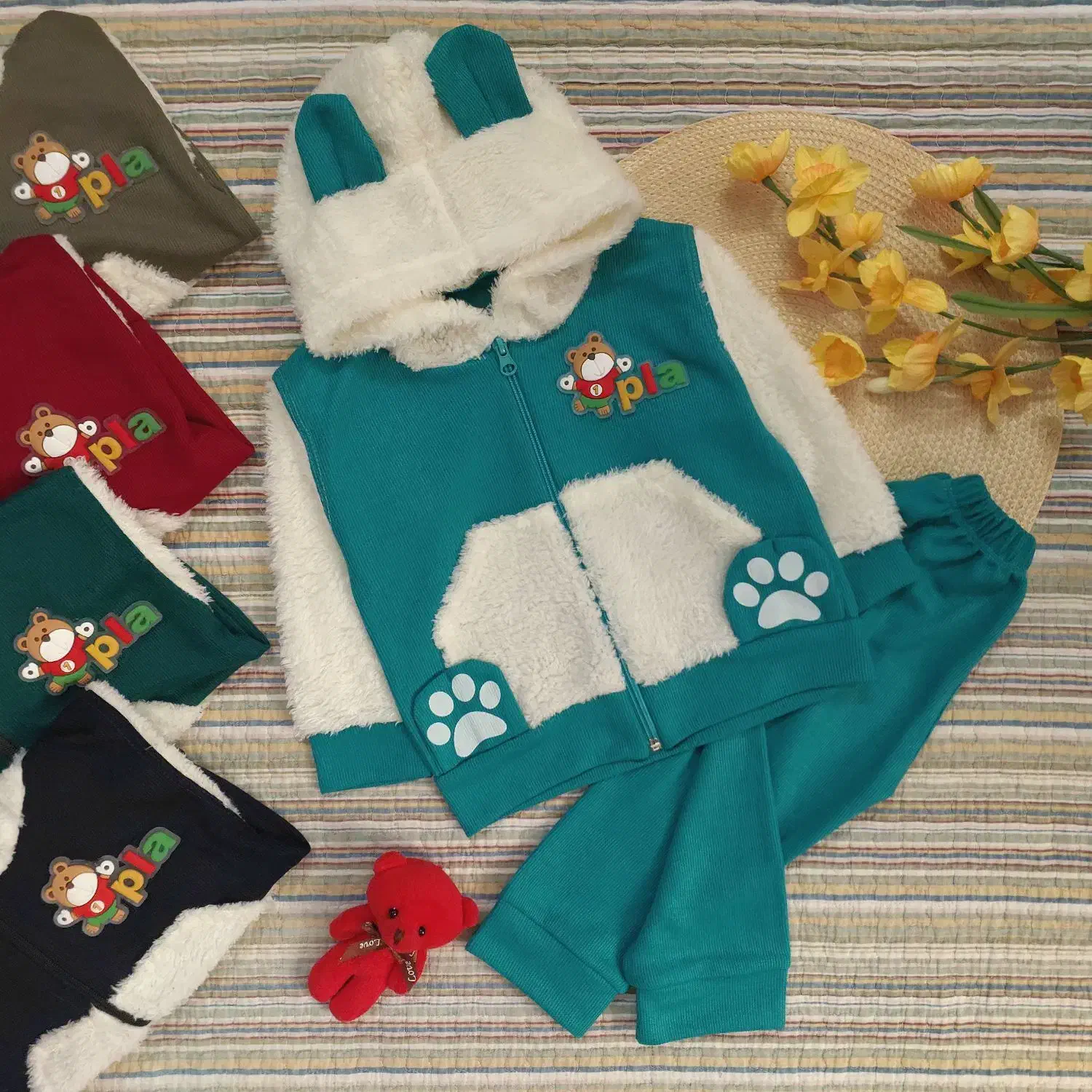 انواع لباسهای پاییزه و زمستانه|کفش و لباس بچه|شاهین‌شهر, عطار|دیوار