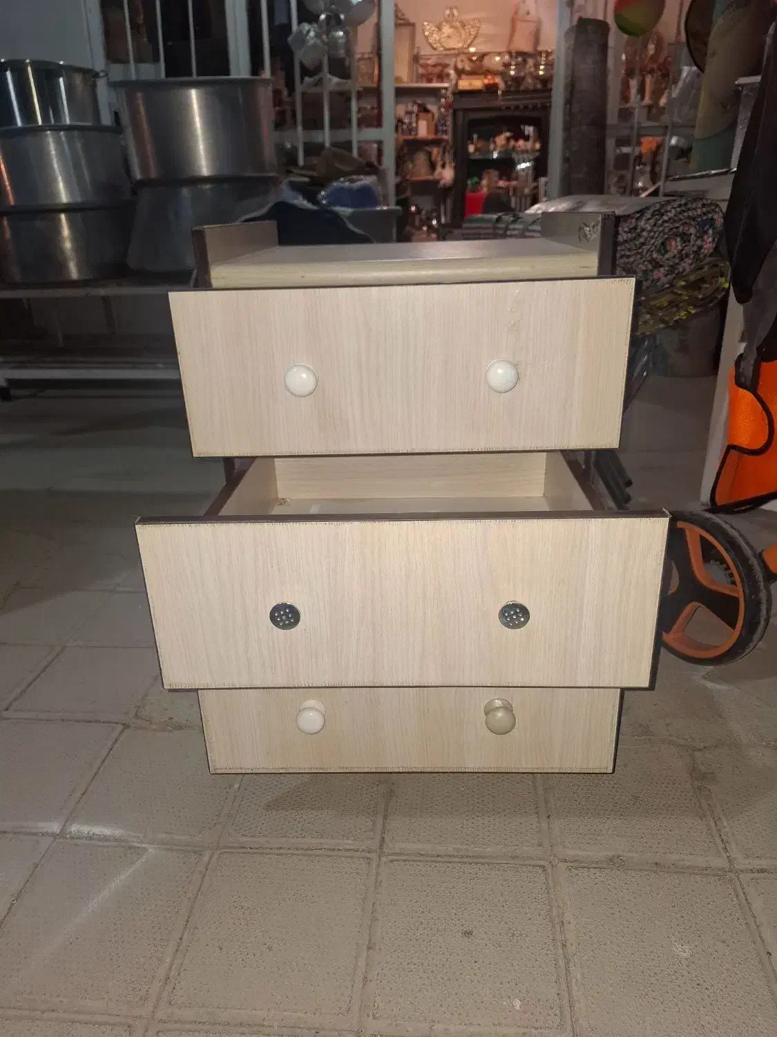 میز چوبی|جاکفشی، کمد، دراور|فارسان, |دیوار