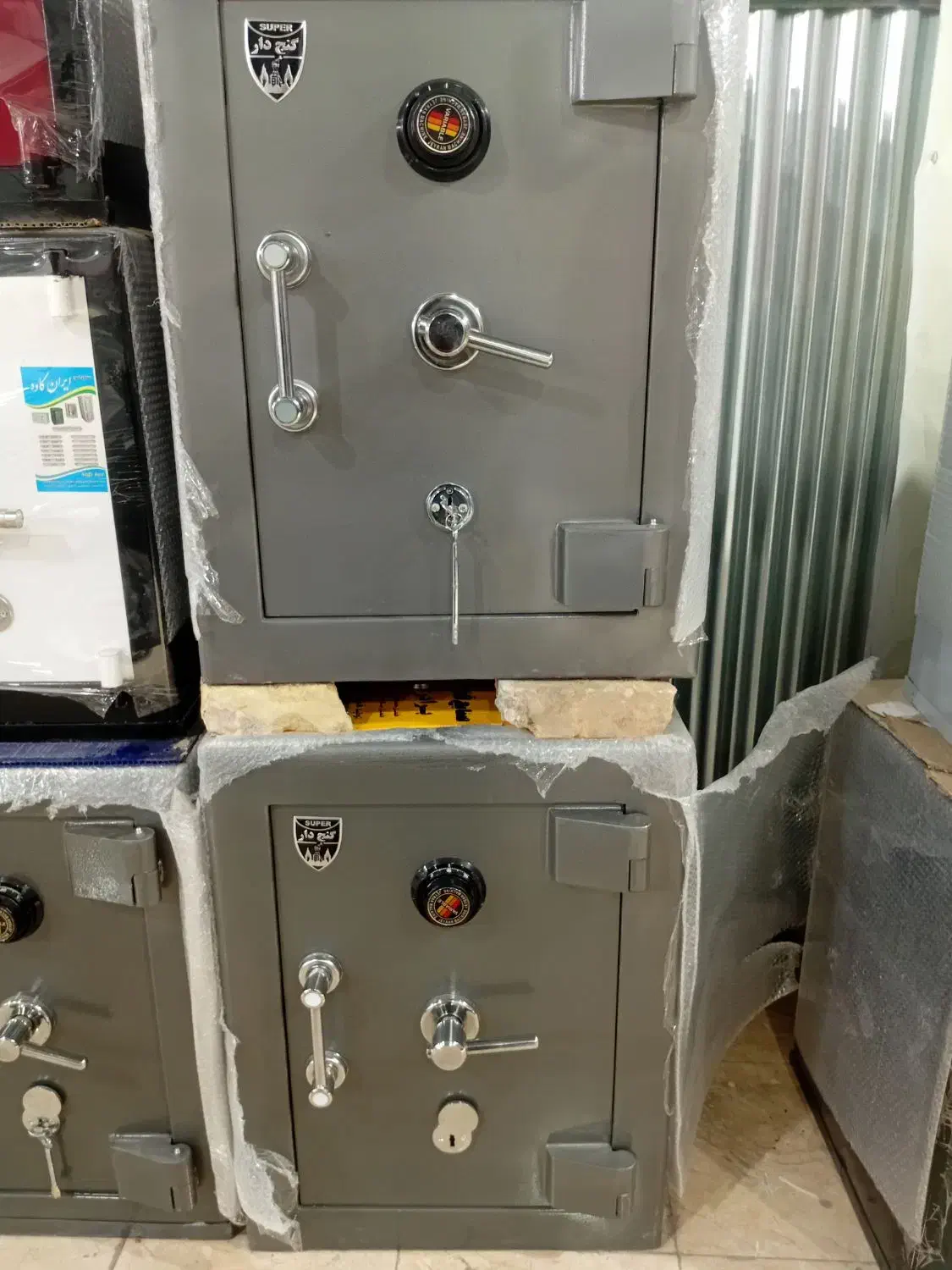 گاوصندوق ۵۵۰kss کنج دار|ابزارآلات|یزد, |دیوار