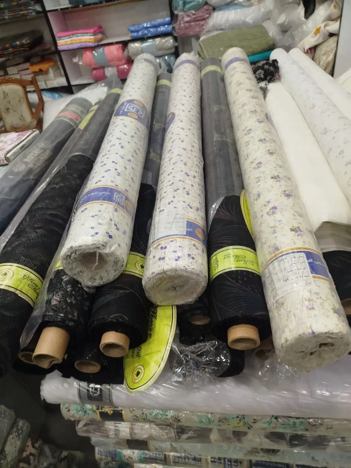 حراج چارچه در پارچه سرای امیر|لباس|سبزوار, هویزه|دیوار