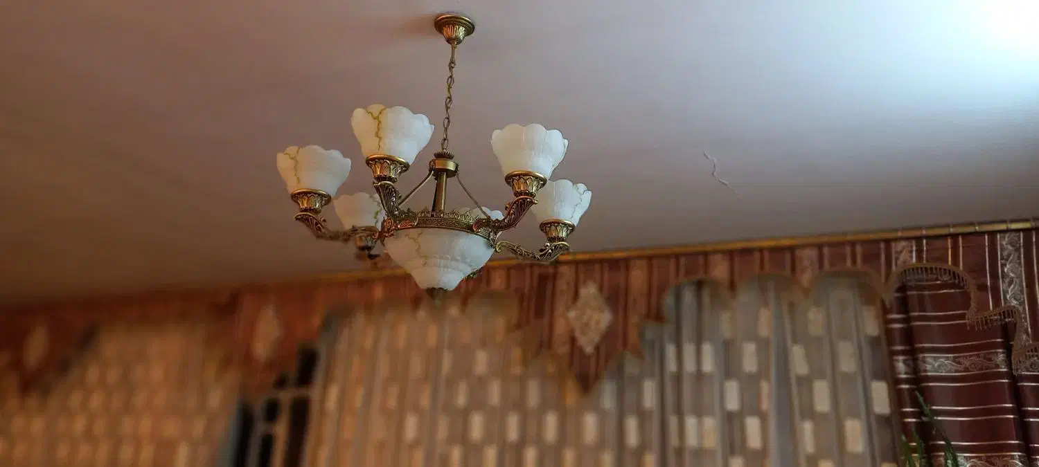 ۷ عددلوستر طرح آنتیک کلاسیک  وسالم وبینقض|لوستر و چراغ آویز|بروجرد, |دیوار