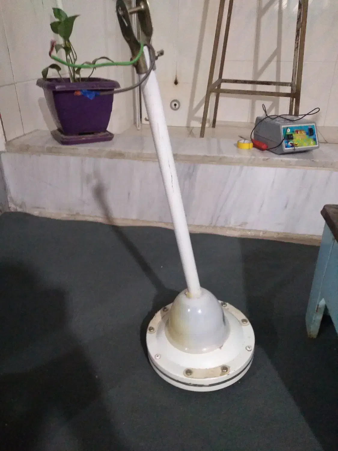 پنکه سقفی|پنکه و تصفیه‌کنندهٔ هوا|کرمانشاه, |دیوار