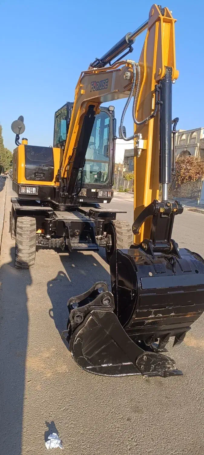 مینی بیل مکانیکی مدل 1404 لاستیکی سانی 65|خودرو سنگین|شیراز, انجیر|دیوار