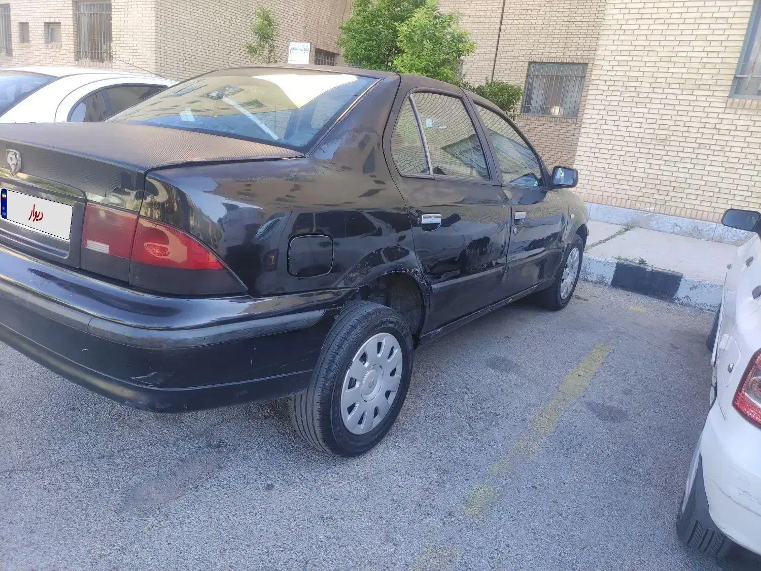 سمند|خودرو سواری و وانت|صدرا-فارس, فاز ۱|دیوار