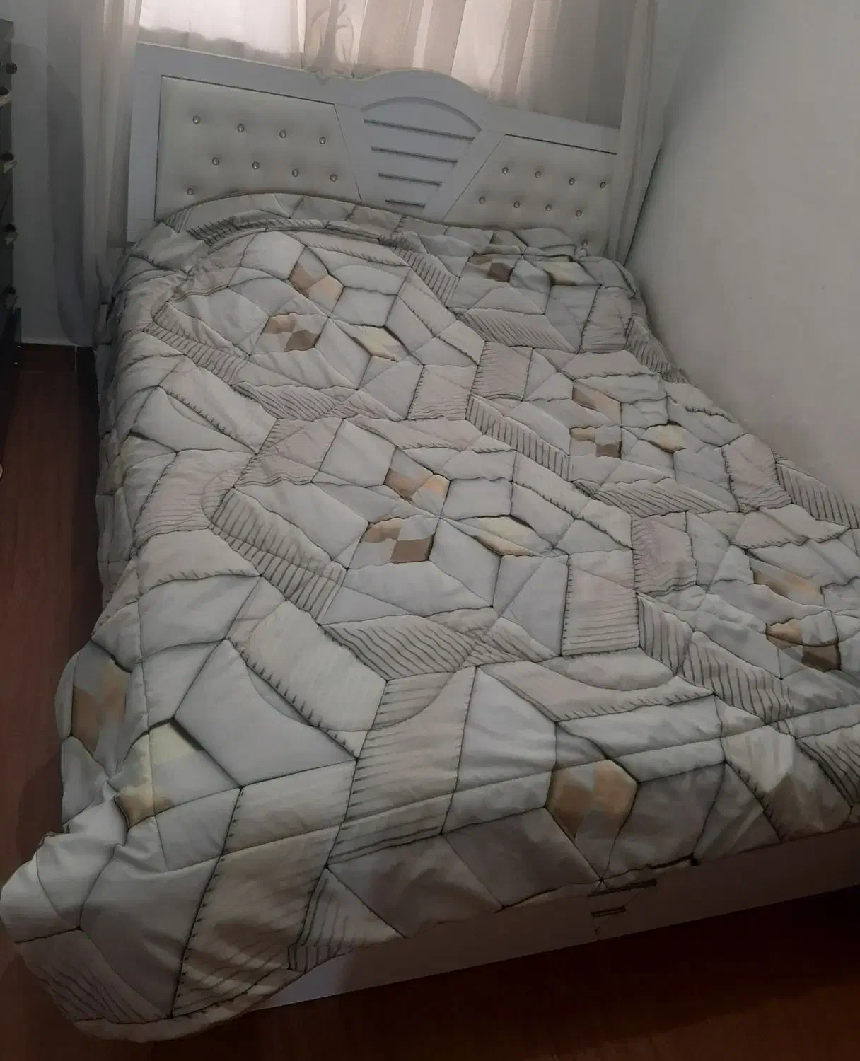 تخت وکمد قیمت مناسب|تخت و سرویس خواب|رشت, دیانتی|دیوار