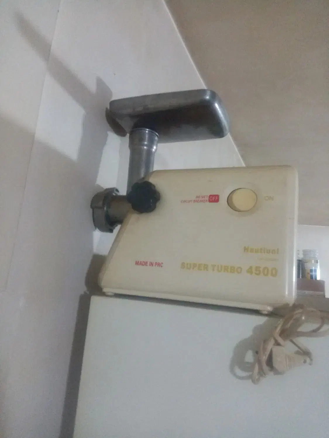 دستگاه گوشت چرخ کن|خردکن، آسیاب، غذاساز|طاغنکوه, |دیوار