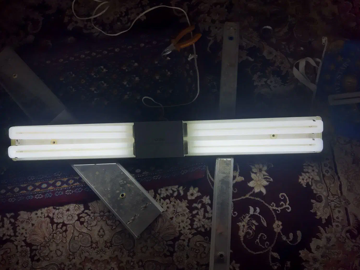 لامپ.لامپ مهتابی|لامپ و چراغ|سبزوار, چهارراه فرودگاه|دیوار