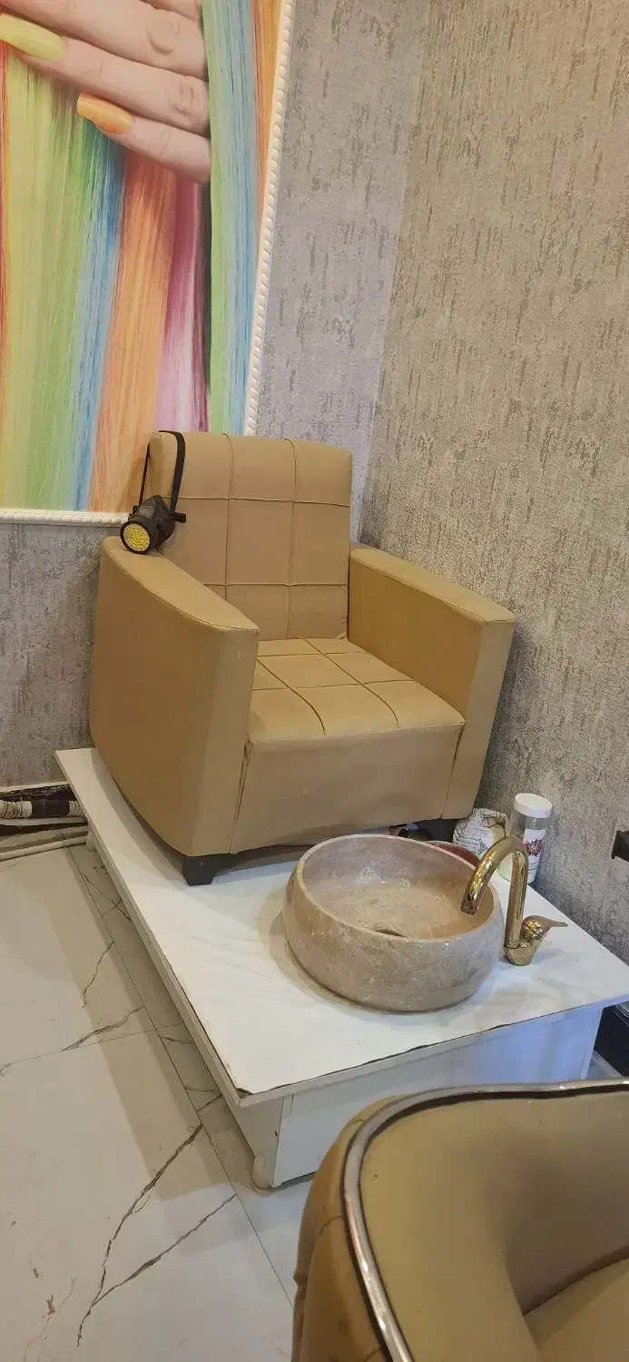 تجهیزات نو یکرنگ و ست|آرایشگاه و سالن‌های زیبایی|مشهد, رده|دیوار