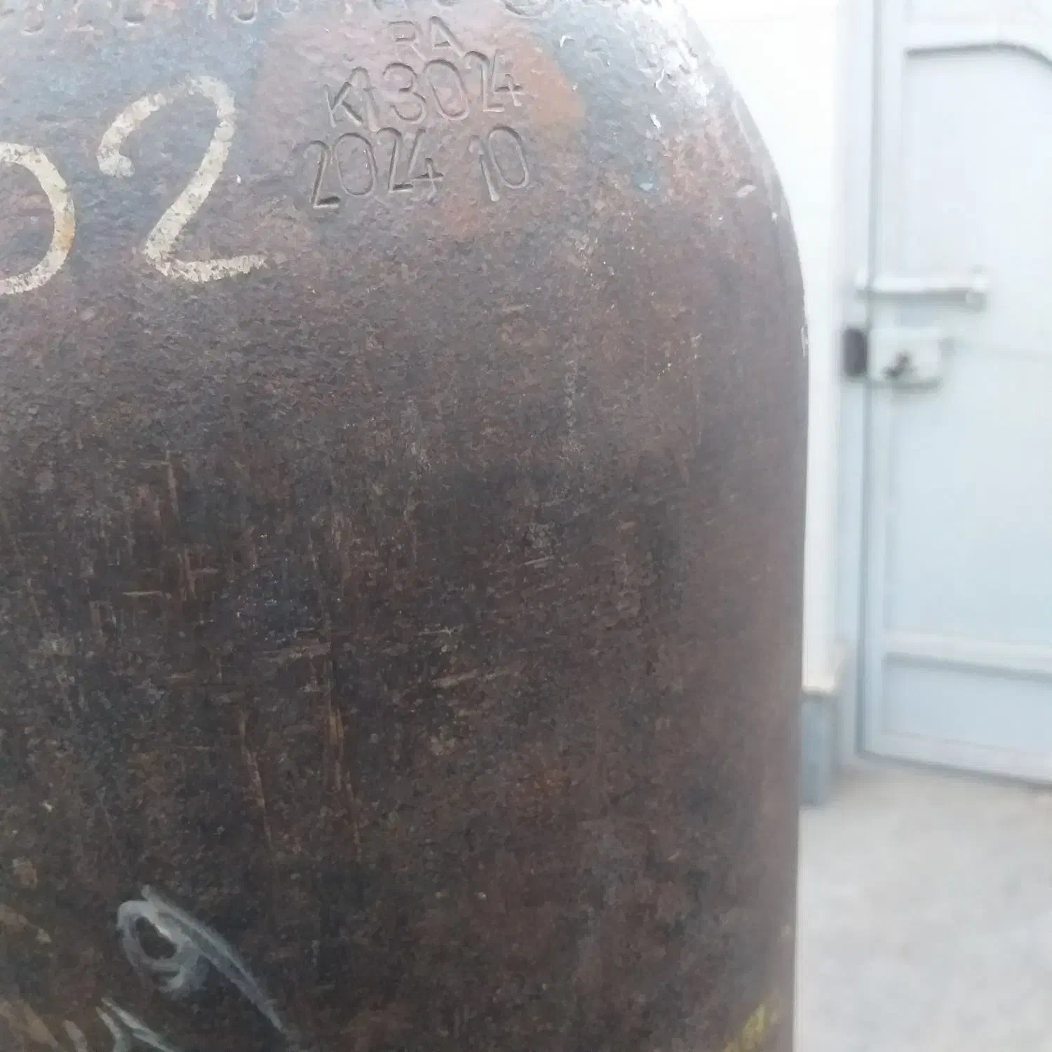 کپسول اکسیژن|ماشین‌آلات صنعتی|اسفراین, |دیوار