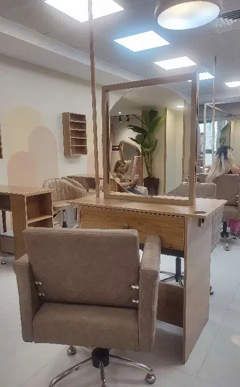 اجاره میز ناخن و صندلی|اجارهٔ دفتر کار، اتاق اداری، مطب|تهران, تهرانپارس غربی|دیوار