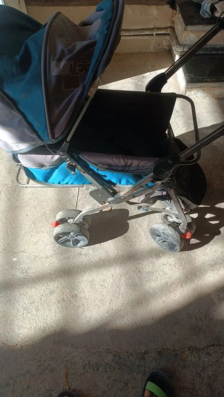 کالسکه بچه به همراه کریر|اسباب و اثاث بچه|کلاله, |دیوار