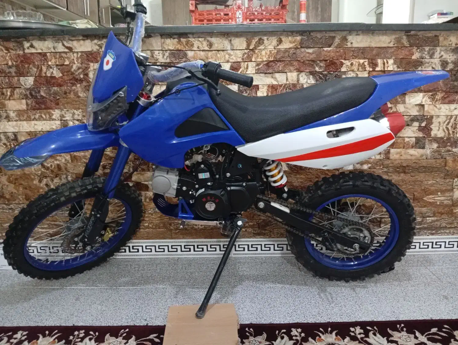 کراس۱۲۵ آبی خشک|موتورسیکلت|کبودرآهنگ, |دیوار