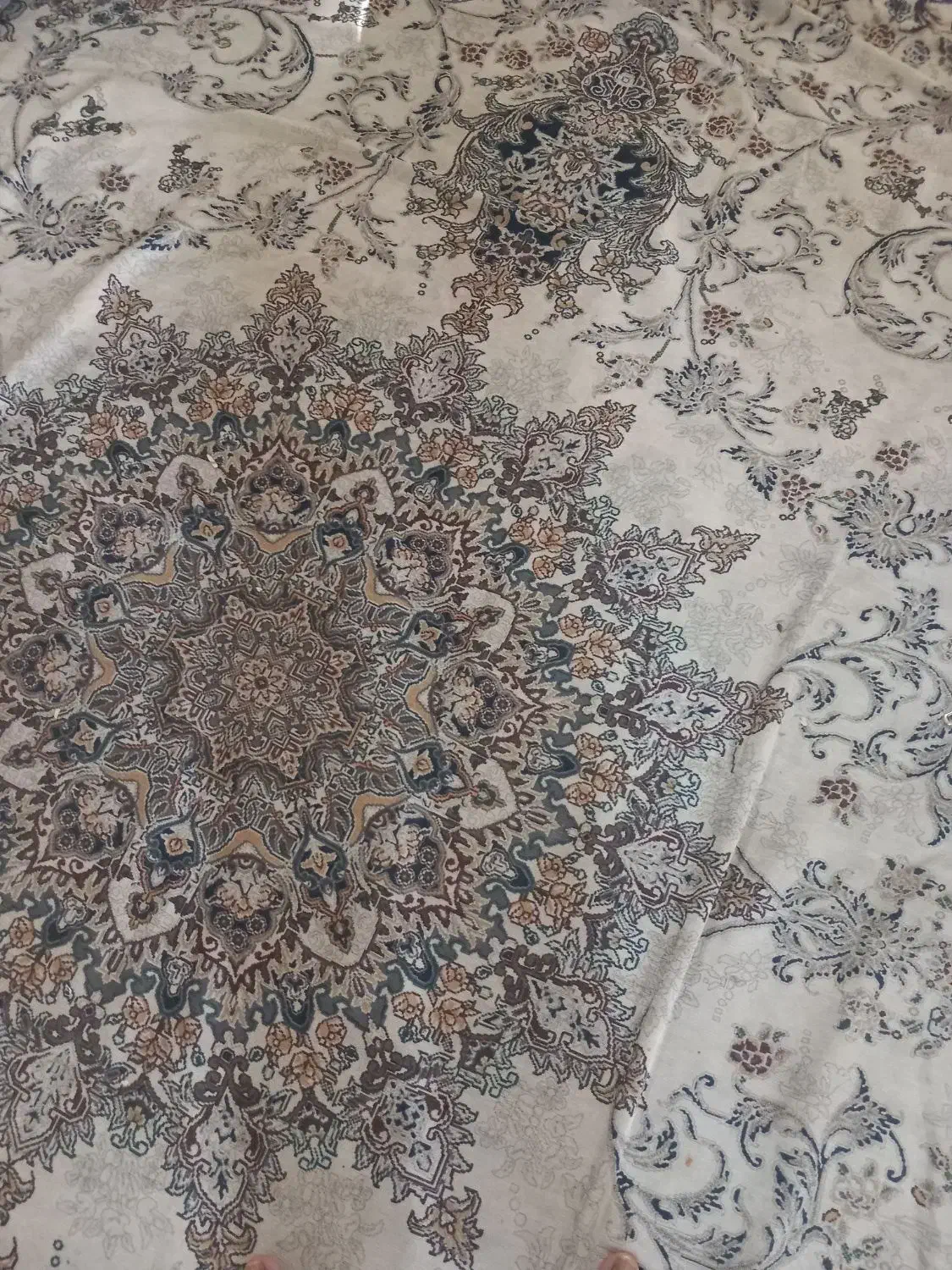 رو فرشی|روفرشی|بروجرد, |دیوار