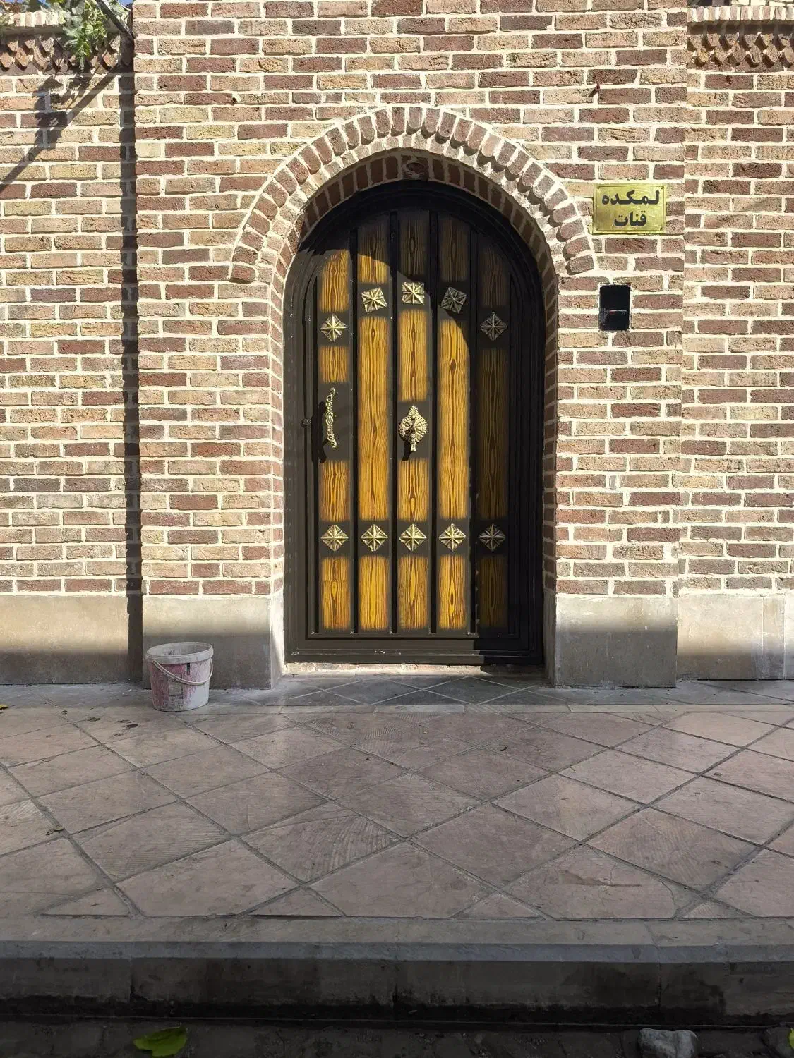 نقاشی درب و پنجره و ساختمان|خدمات پیشه و مهارت|گلمکان, |دیوار