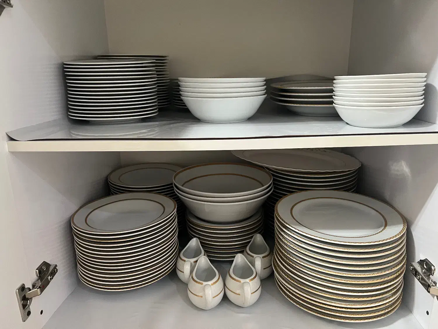 سرویس مقصود یکجا به فروش میرسد|ظروف سرو و پذیرایی|تهران, پرستار|دیوار