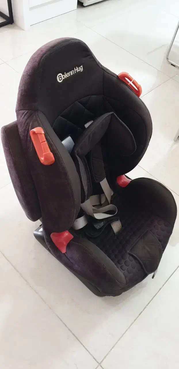 صندلی ‌کودک Bolenn hug در حد نو|تخت و صندلی بچه|بابل, |دیوار