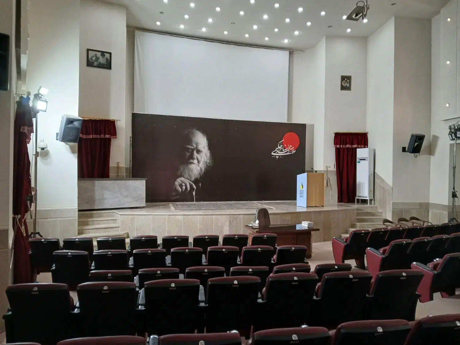 اسپیس فریم .غرفه سازی.سن و استیج.استند بنر|خدمات پیشه و مهارت|یزد, |دیوار