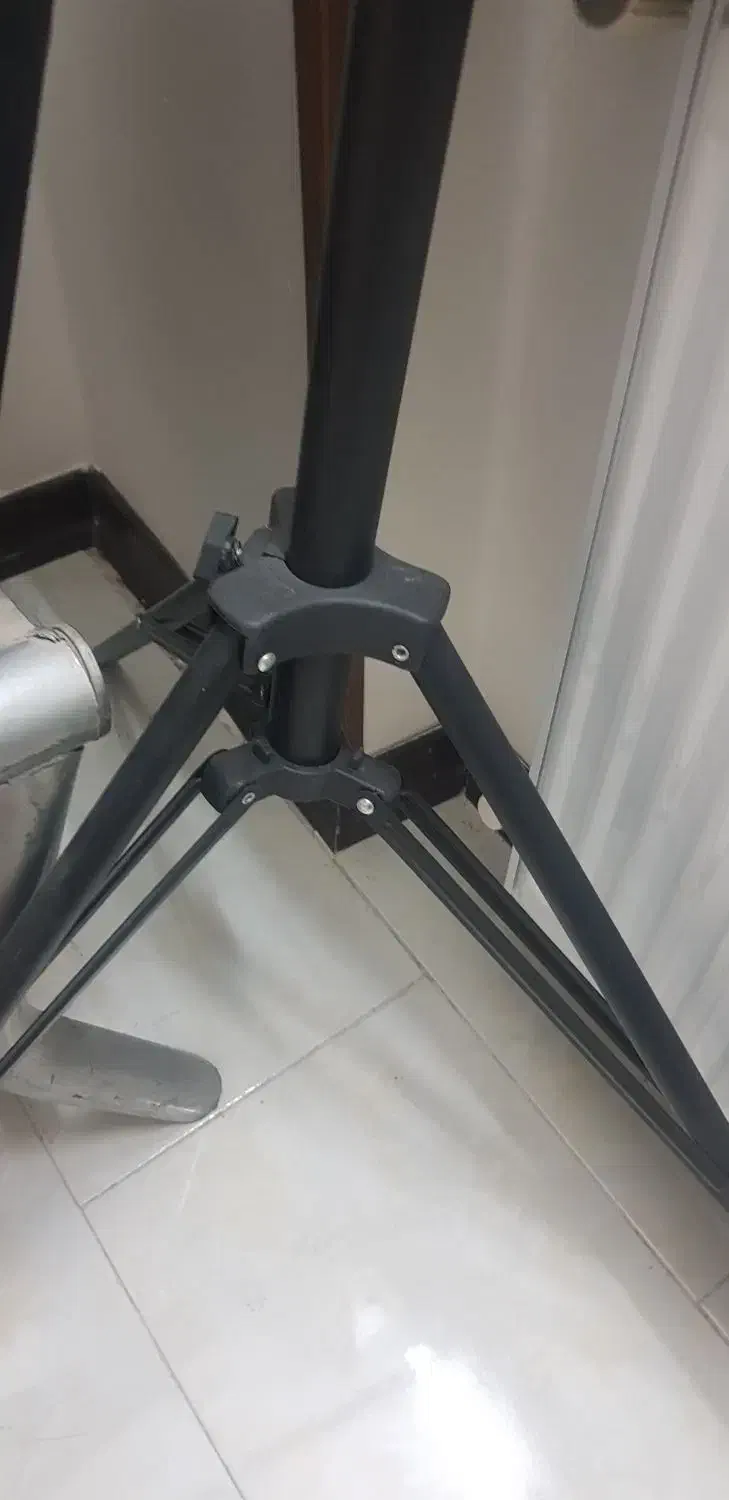 میله و پایه ها و پرده سبز|دوربین عکاسی و فیلم‌برداری|اصفهان, مارچین|دیوار