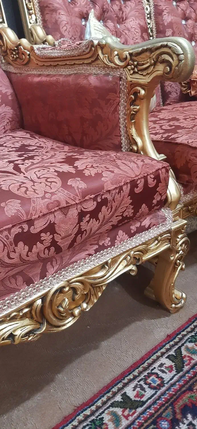 مبل ۹نفره سلطنتی همراه سه میز بزرگ دوتاعسلی|مبلمان خانگی و میز عسلی|خوی, |دیوار