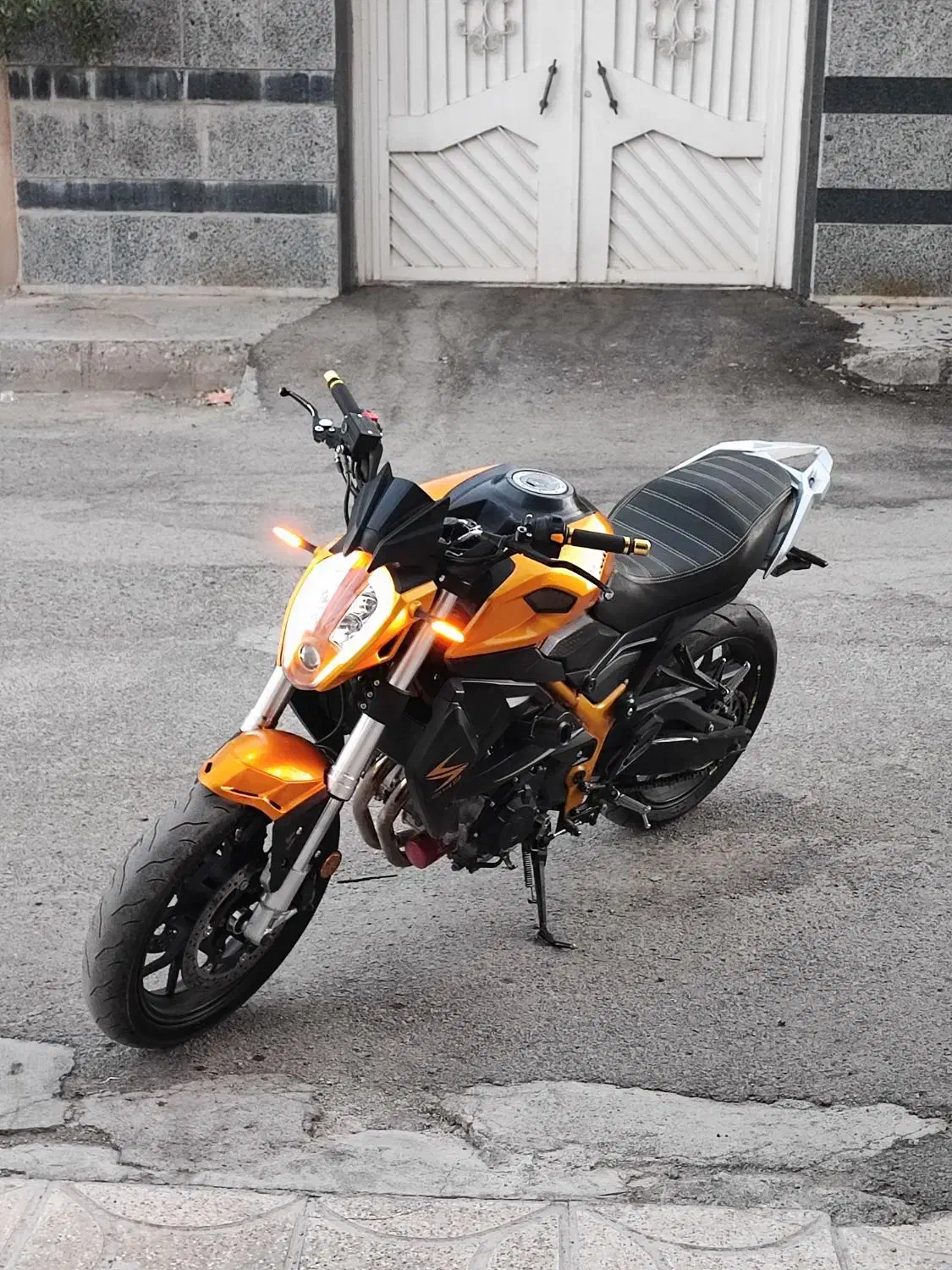 بلنتا۳۰۰ بنلی ۳۰۰|موتورسیکلت|کرمانشاه, |دیوار