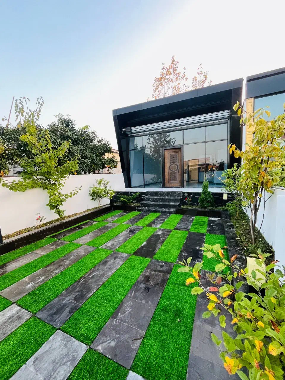 ویلا نما شیشه ای ۱۷۰ متر +بدون مشرف|فروش خانه و ویلا|چمستان, |دیوار