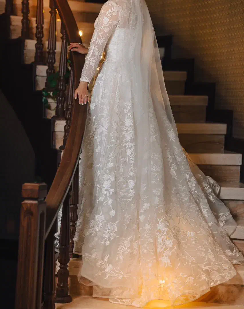 لباس عروس|لباس|یزد, |دیوار