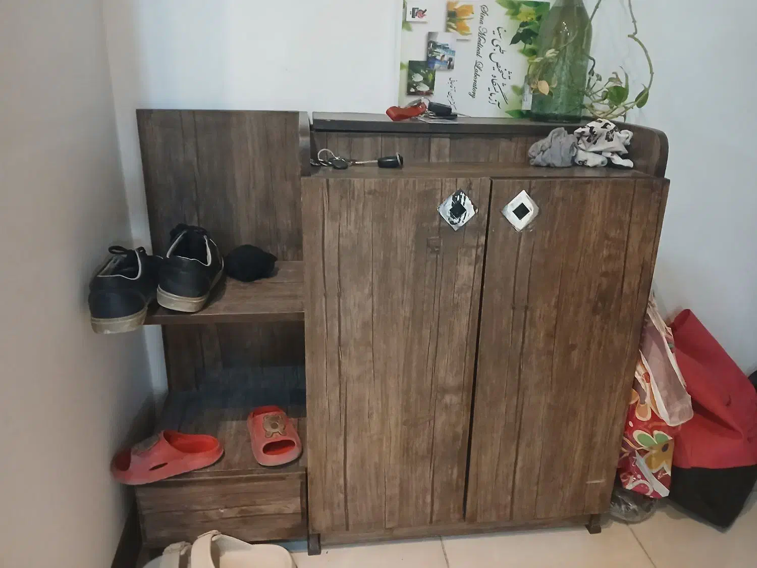 جاکفشی|جاکفشی، کمد، دراور|فولادشهر, C8|دیوار