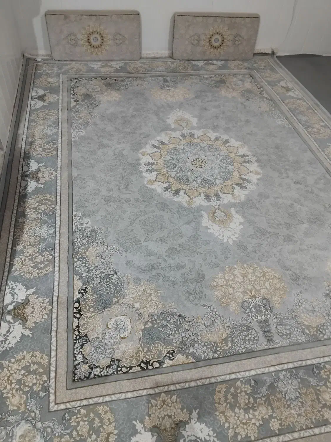 فرش ۱۲ متری ۱۲۰۰ شانه گل برجسته|فرش|باغستان, |دیوار