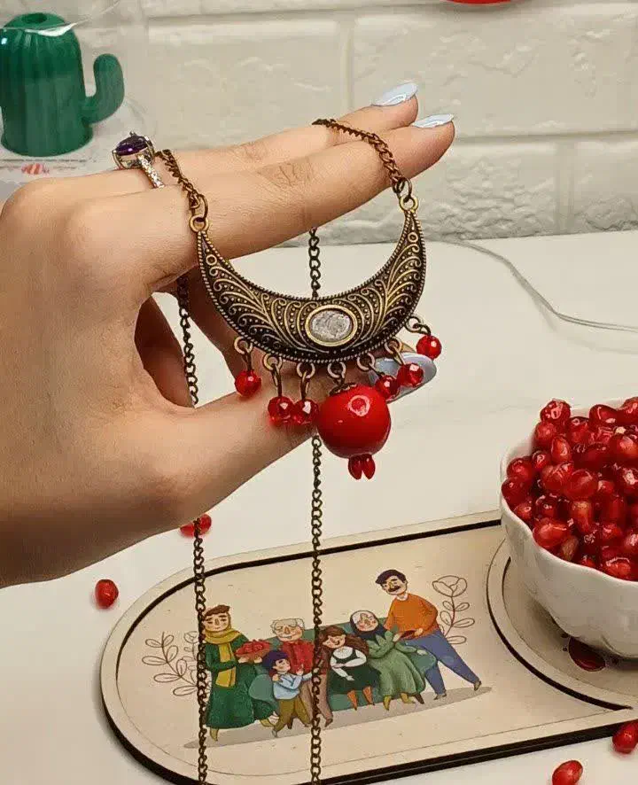 گردنبند سیاه قلم یلدا|بدلیجات|آران و بیدگل, |دیوار