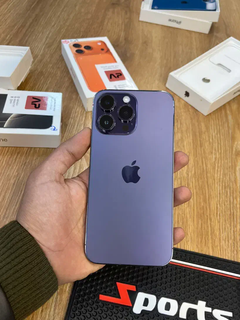 ۱۴ پرومکس|موبایل|قائن, |دیوار